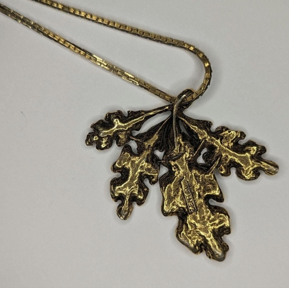 Robert Zentall Vintage Golden Leaf Pendant Square Chain Costume Jewelry 60s 70s - Picture 3 of 8